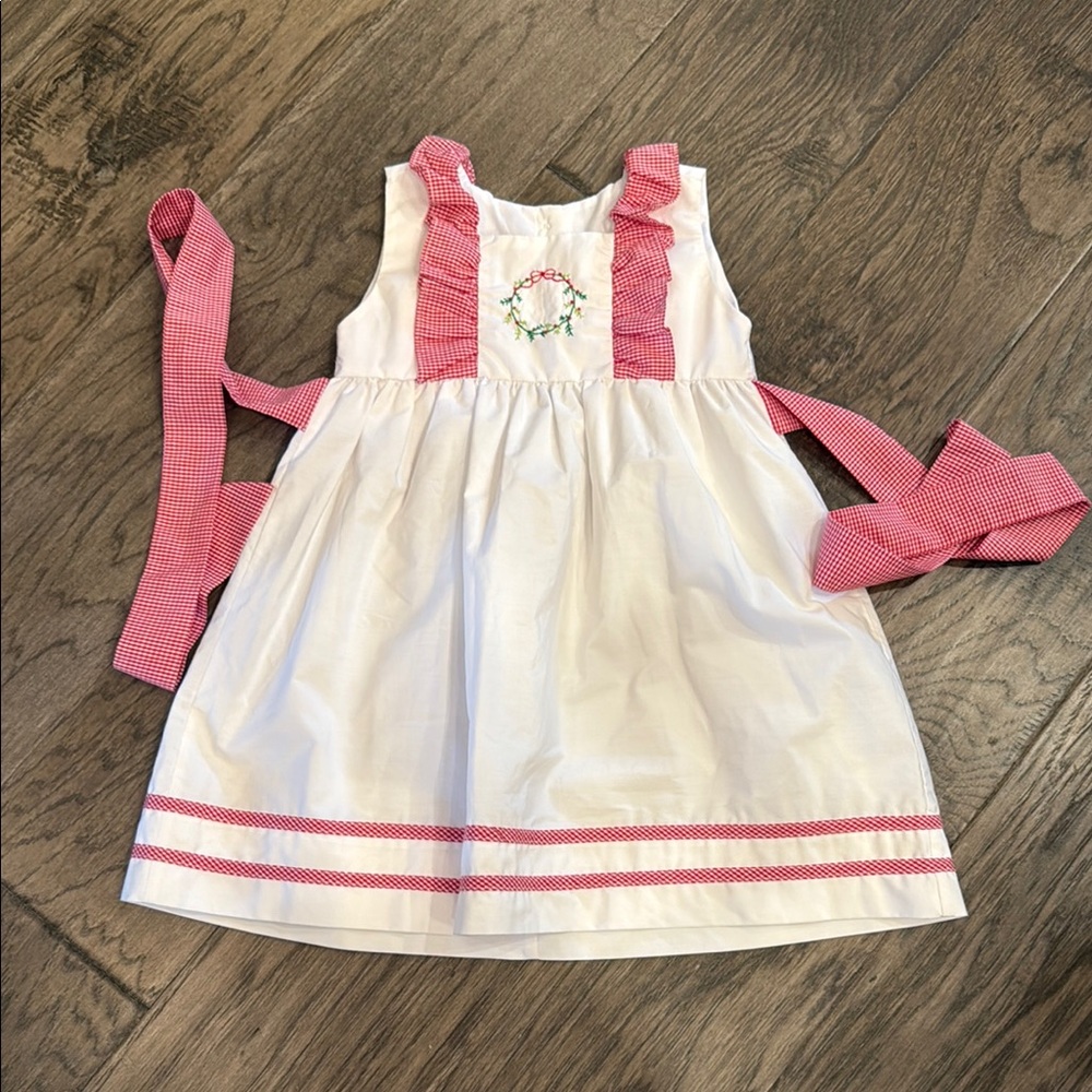 Krewe Christmas Dress 2T LIKE NEW embroidered wreath Red white